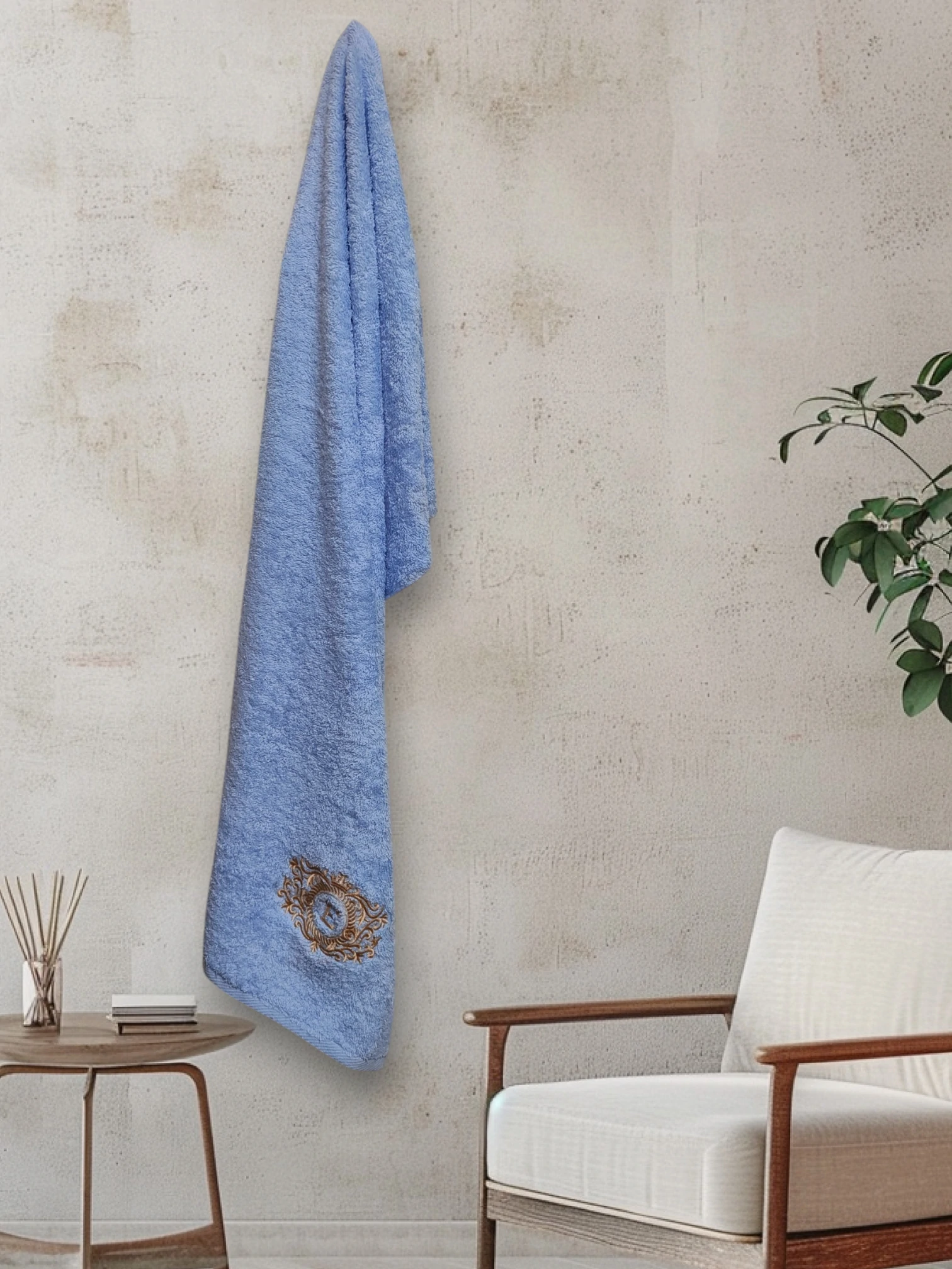 Premium Embroidered Cotton Bath Towel – Letter E